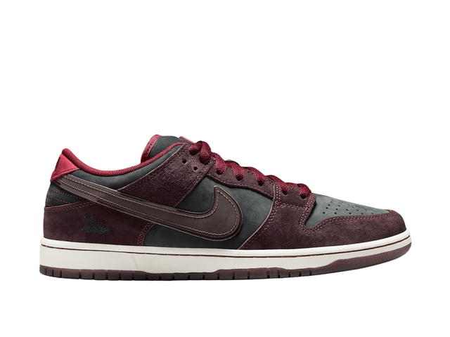 Nike Nike SB Dunk Low x Riot Skateshop Mahogany And Team Red - view 1
