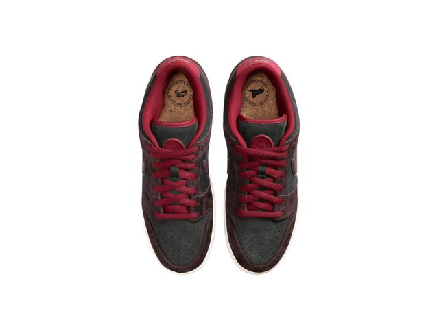 Nike Nike SB Dunk Low x Riot Skateshop Mahogany And Team Red - view 3