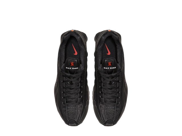 Nike Nike Shox R4 Black (Women's) - view 5