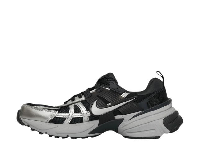 Nike Nike V2K Run Black Metallic Silver (Women's) - view 2