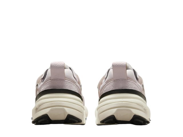 Nike Nike V2K Run Platinum Violet (Women's) - view 5