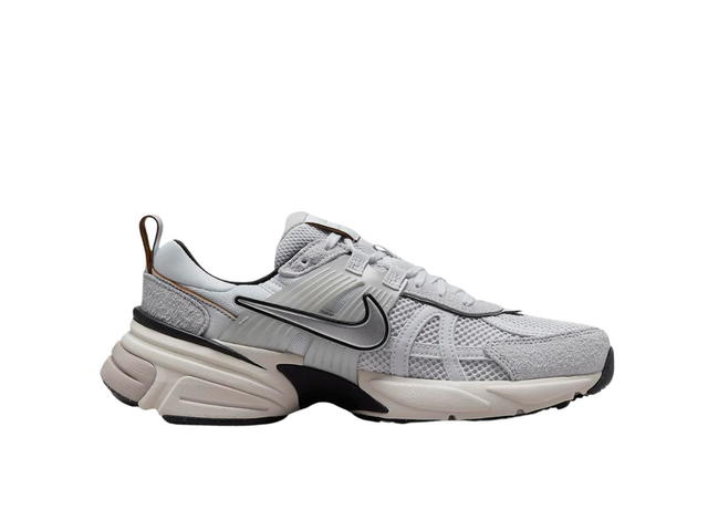 Nike Nike V2K Run Pure Platinum Chrome (Women's) - view 1