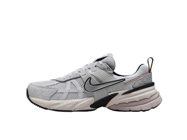 Nike Nike V2K Run Pure Platinum Chrome (Women's) - view 2