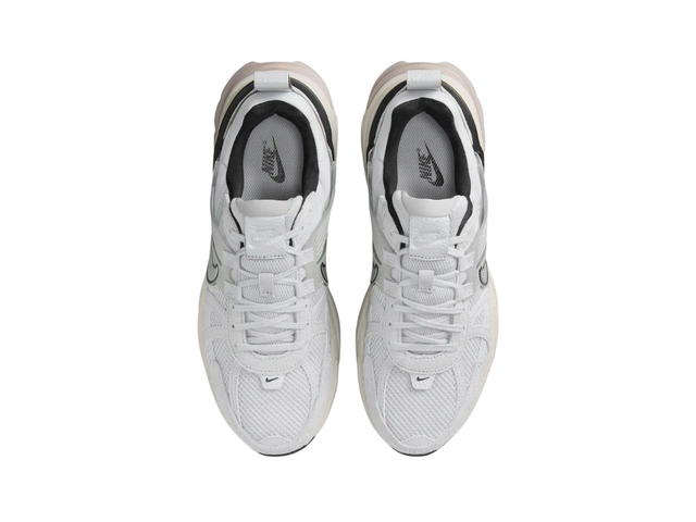 Nike Nike V2K Run Pure Platinum Chrome (Women's) - view 5