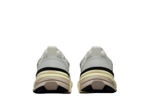 Nike Nike V2K Run Summit White Metallic Silver - view 4
