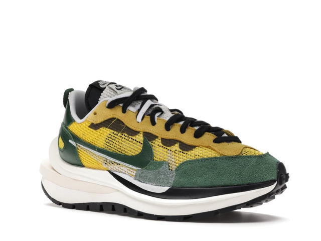 Nike Nike Vaporwaffle sacai Tour Yellow Stadium Green - view 3