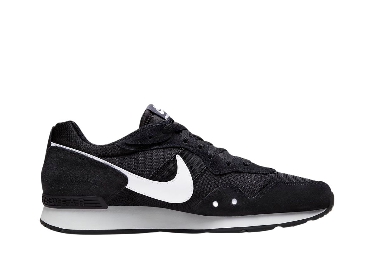 Nike Nike Venture Runner Black White