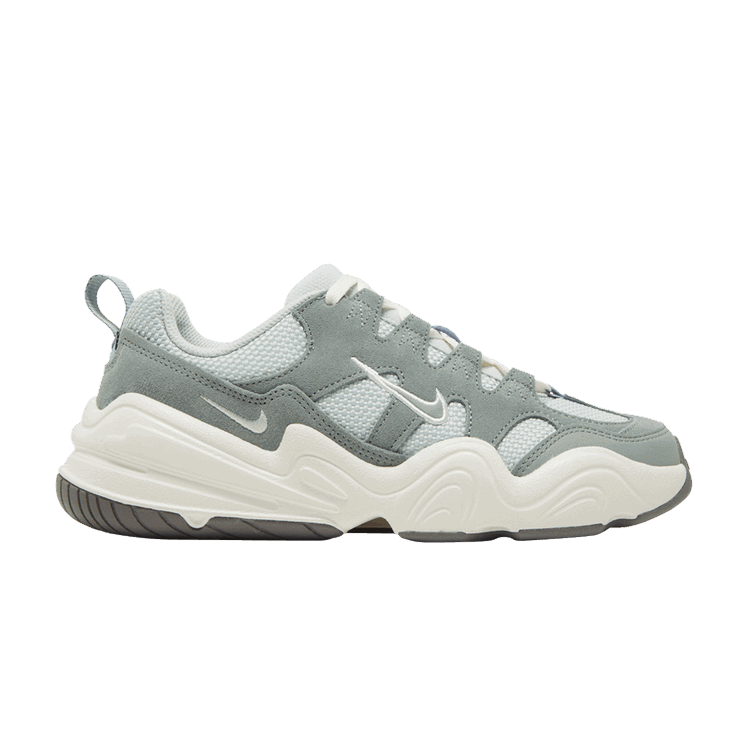 Nike Nike Wmns Tech Hera 'Mica Green'