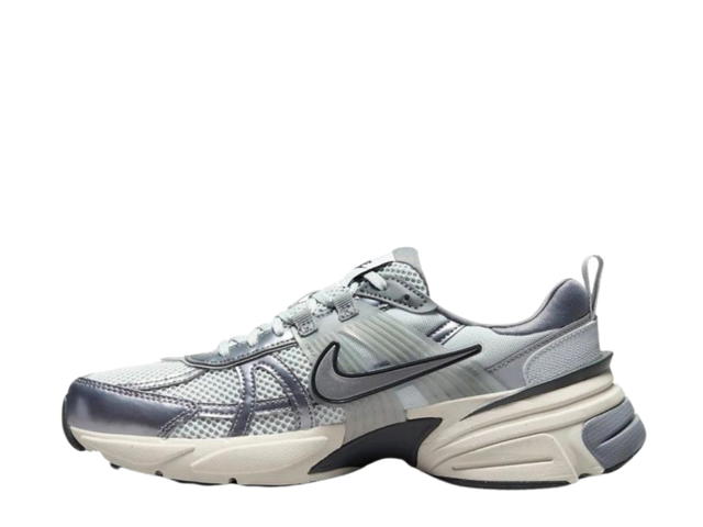 Nike Nike V2K Run Pure Platinum Wolf Grey (Women's) - view 2