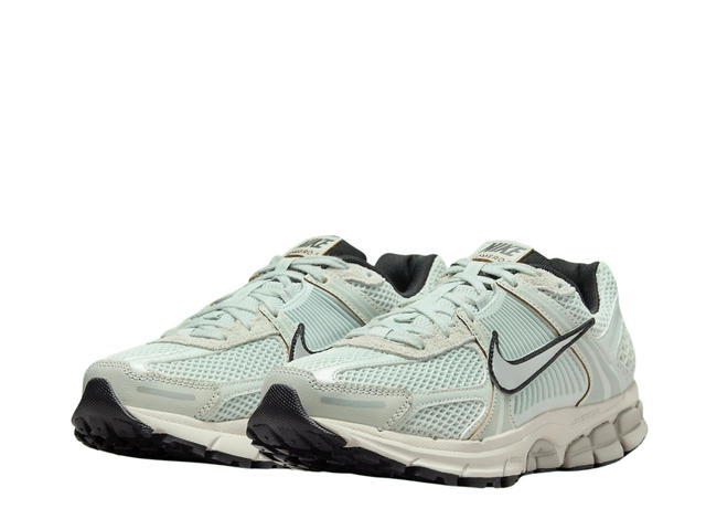 Nike Nike Zoom Vomero 5 Light Silver Chrome (Women's) - view 3