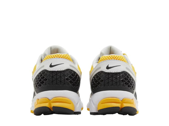 Nike Nike Zoom Vomero 5 Photon Dust Laser Orange - view 4