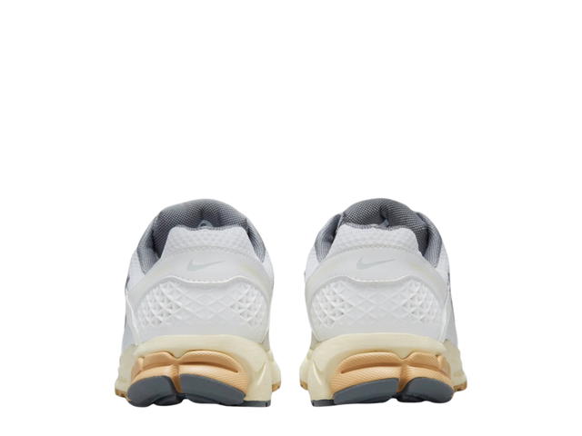 Nike Nike Zoom Vomero 5 Summit White Pure Platinum (Women's) - view 4