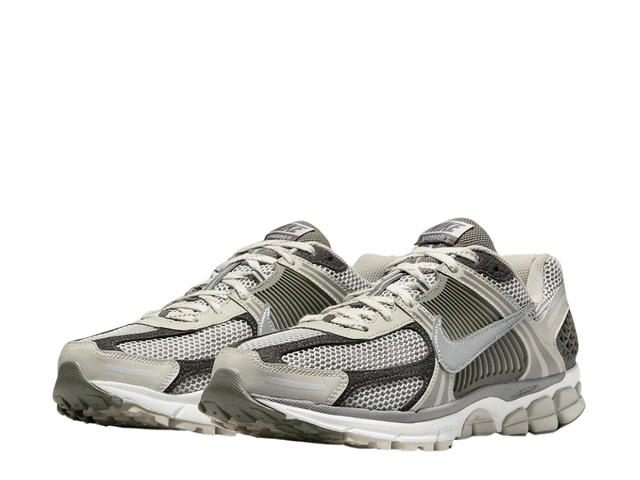 Nike Nike Zoom Vomero 5 Iron Ore Flat Pewter - view 3