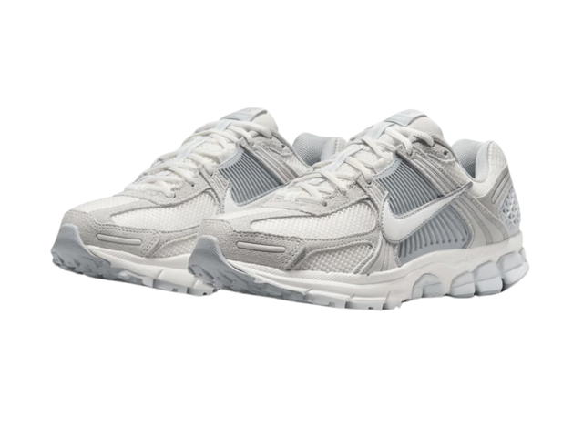 Nike Nike Zoom Vomero 5 Pure Platinum Platinum Tint Wolf Grey Summit White (Women's) - view 3