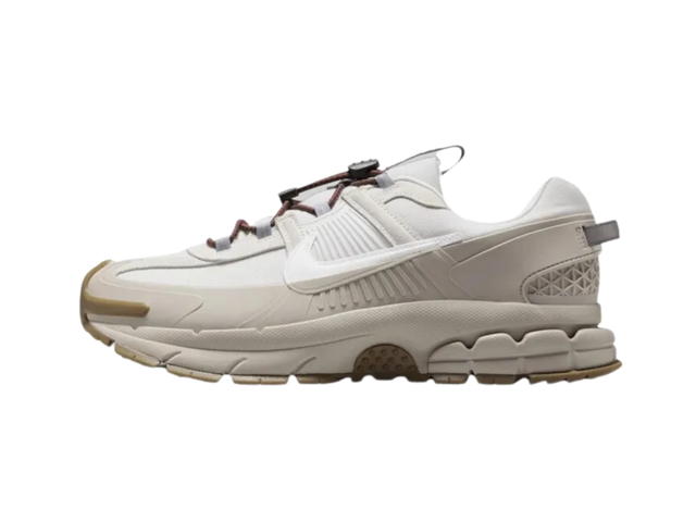 Nike Nike ZOOM VOMERO ROAM Running Shoes Unisex Low-Top Ecru - view 2