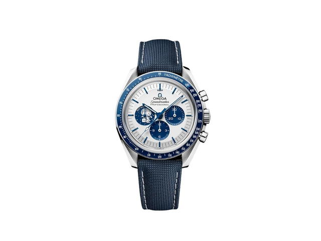Omega Omega Speedmaster Co-Axial Master Chronometer Chronograph 42 MM Silver Snoopy Award - view 1