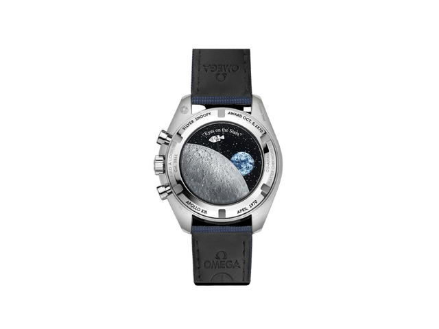 Omega Omega Speedmaster Co-Axial Master Chronometer Chronograph 42 MM Silver Snoopy Award - view 2