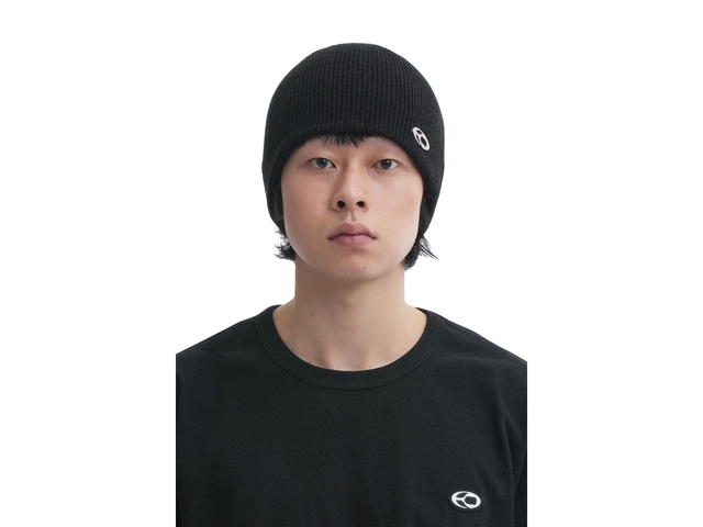 OY OY Metal Logo Beanie Black - view 3
