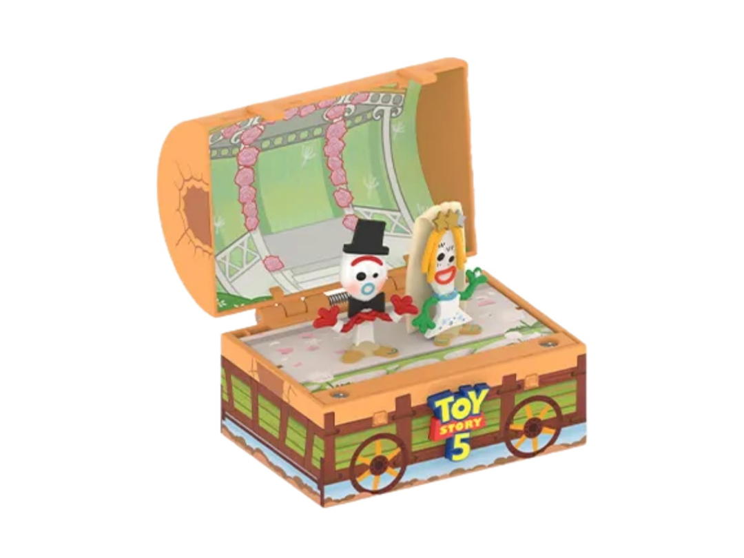 Pop Mart (เช็คการ์ด) Pop Mart Karen and Forky's Wedding Disney/Pixar Toy Story 5 Series Figures