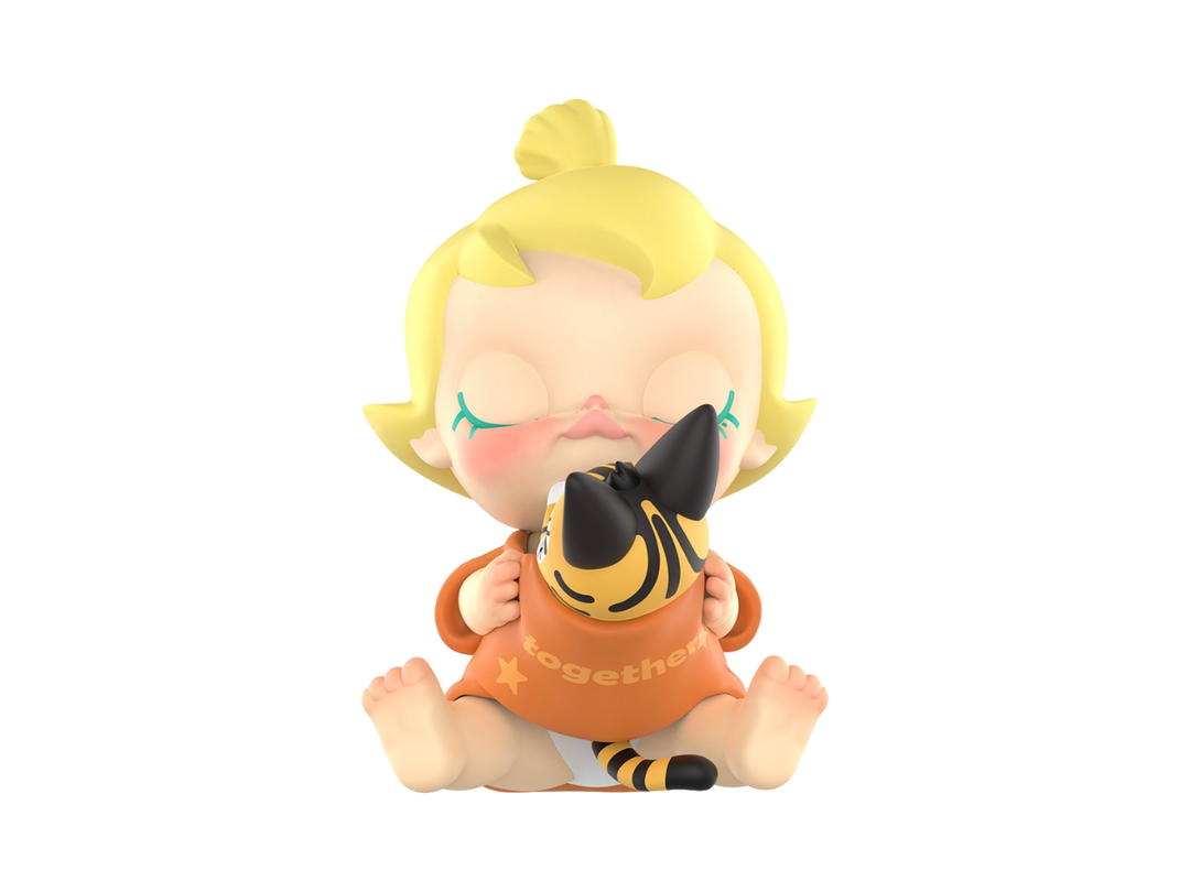 Pop Mart (เช็คการ์ด) Pop Mart A Forced Hug (Baby Molly My Huggable Discovery Series Figures)