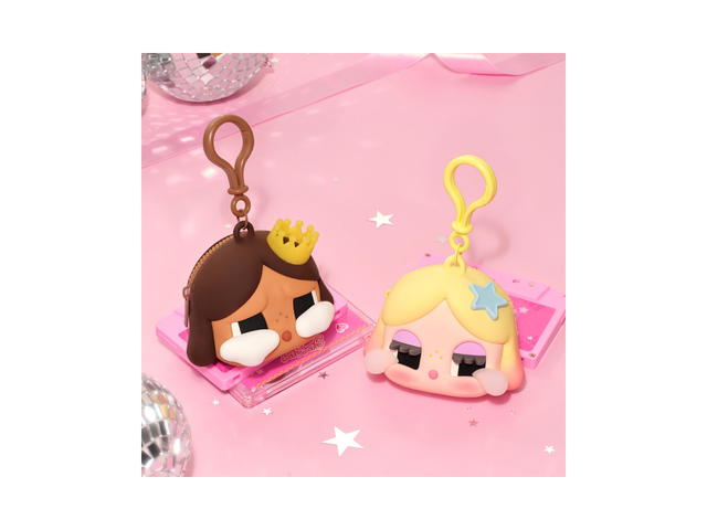 Pop Mart Pop Mart Crybaby Shiny Shiny Series-Earphone Case Gold - view 2