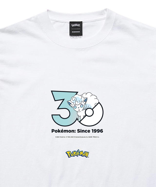 Pokemon Pokemon 30th Anniversary 1025 T-shirt "Vulpix (Alolan Form)" Collection presented by ZOZOTOWN - view 2