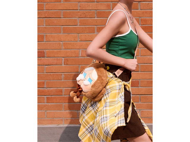 Pop Mart Pop Mart CRYBABY Crying Again Series-Big Head Bag (I'll Bring You a Flower) - view 4