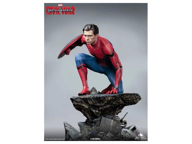 Queen Studios Queen Studios Spiderman Captain America Civil War Statue Premium Version - view 2