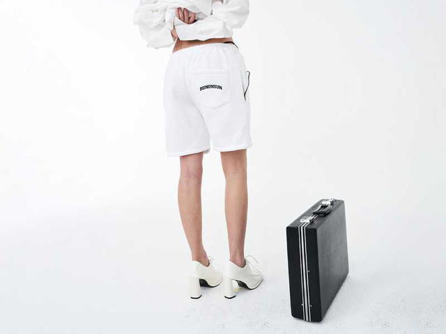 RUNONSUN RUNONSUN SWEAT SHORTS “RUNONSUN LOGO” (WH) - view 4