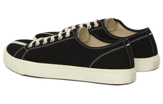 Maison Margiela Maison Margiela Tabi Low Top Sneakers - Black - view 4
