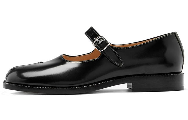 Maison Margiela Maison Margiela Tabi Mary Jane - Black - view 1