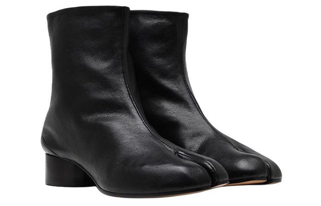Maison Margiela Maison Margiela Tabi Vintage Leather Ankle Boots - Black - view 3