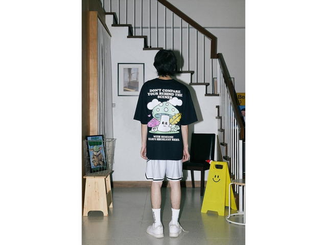 SK SNEAKER SK SNEAKER Don't Compare Black Tee - view 4