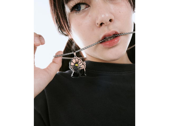 SK SNEAKER SK SNEAKER Peaceful Flower Necklace - view 3