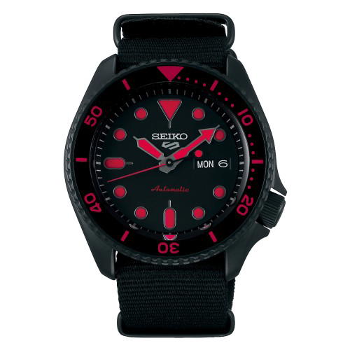 Seiko Seiko 5 Sports Street Style Hard Coating / Black - Red / NATO
