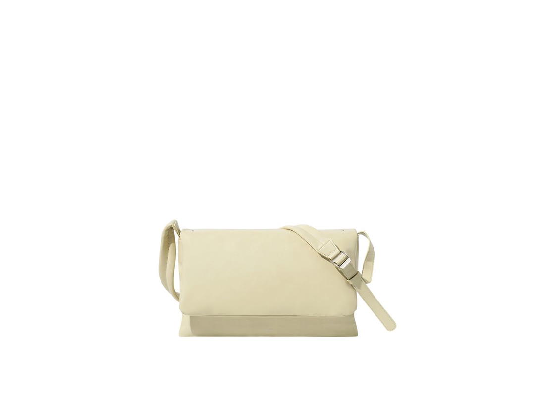 Stand Oil Stand Oil Fluffy Bag In Vegan Leather Vanilla