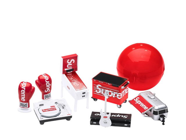 Supreme Supreme X Bandai Gashapon Machine - view 1
