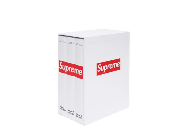 Supreme Supreme 30 Years: T-Shirts 1994-2024 Book Set White (SS24) - view 1