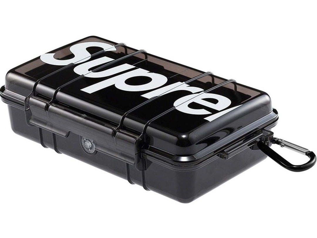 Supreme Supreme Pelican 1060 Case Smoke