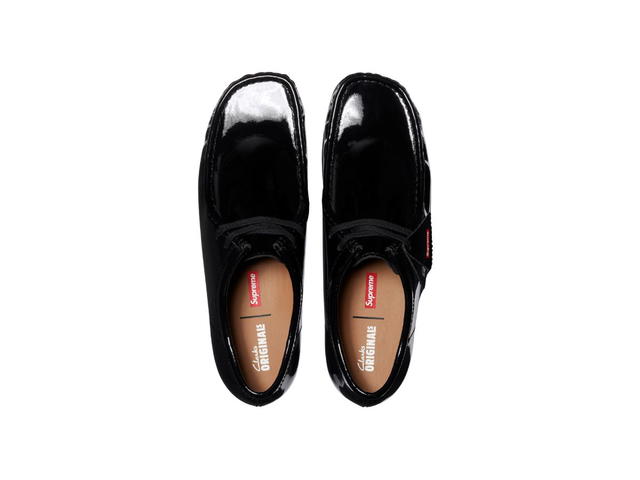 Supreme Clarks x Supreme Wallabee Patent Leather Pack Black (SS24) - view 2