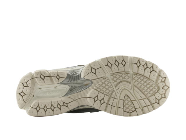 New Balance New Balance 1906R Silver - view 3