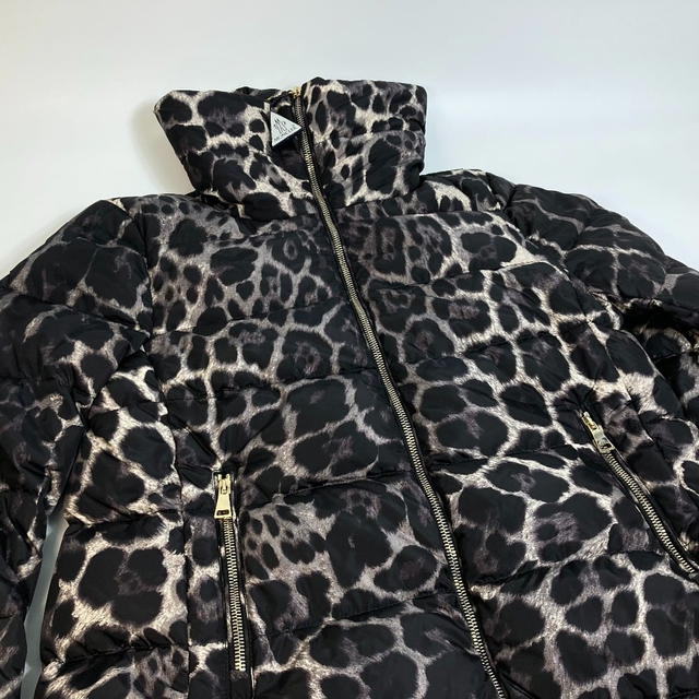 Moncler UNUSED MONCLER Torcette Leopard Puffer Coat Jacket Gray - view 3