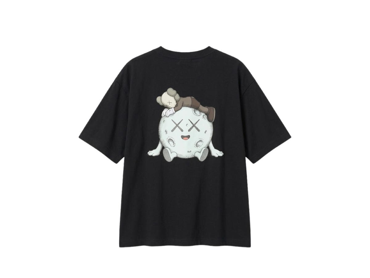 Uniqlo Uniqlo Kaws Universe Ut Short-sleeve T-shirt Black