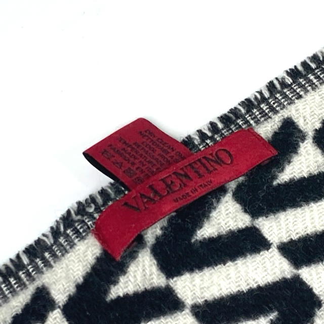 Valentino VALENTINO Logo Fringe Bicolor Scarf Cashmere Black/WhiteBased - view 4