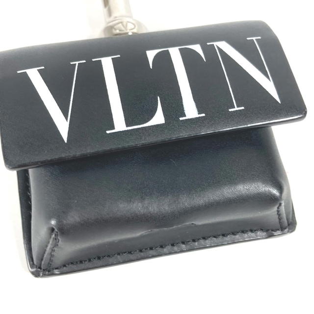Valentino VALENTINO VLTN logo airpods case earphone case Earphone case Leather Black/White - view 4