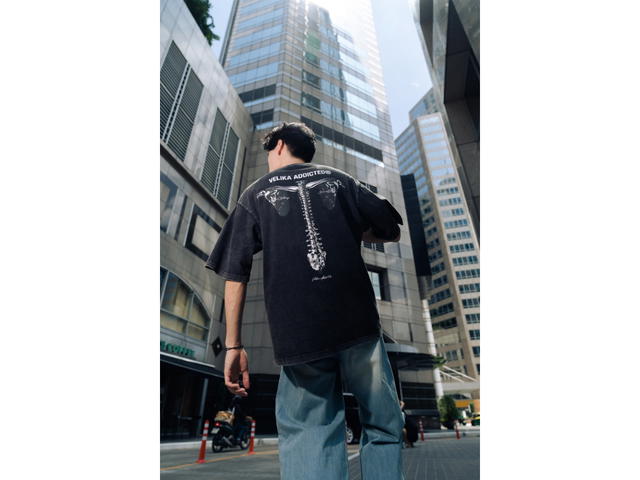 Velika Velika Spike Oversize T-Shirt [Black Bleached] - view 4