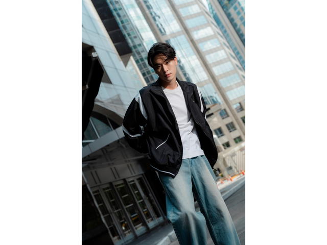 Velika Velika Windbreaker Jacket - view 3