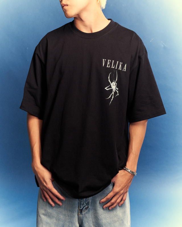 Velika Velika | "Chrome Spider" Oversize T-Shirt [Black] - view 7