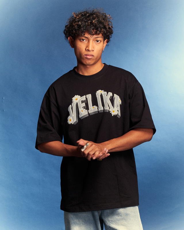 Velika Velika | "Daisy" Oversize T-Shirt  [Black] - view 3