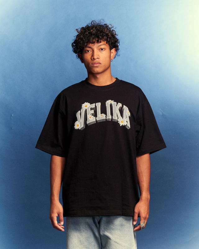 Velika Velika | "Daisy" Oversize T-Shirt  [Black] - view 6